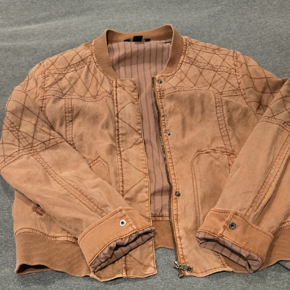 Women's Muted Pink Quilted Bomber Jacket